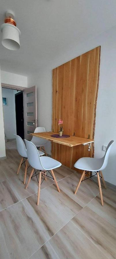 Авиа- Бижу В Полите На Царевец Veliko Tarnovo Exterior photo