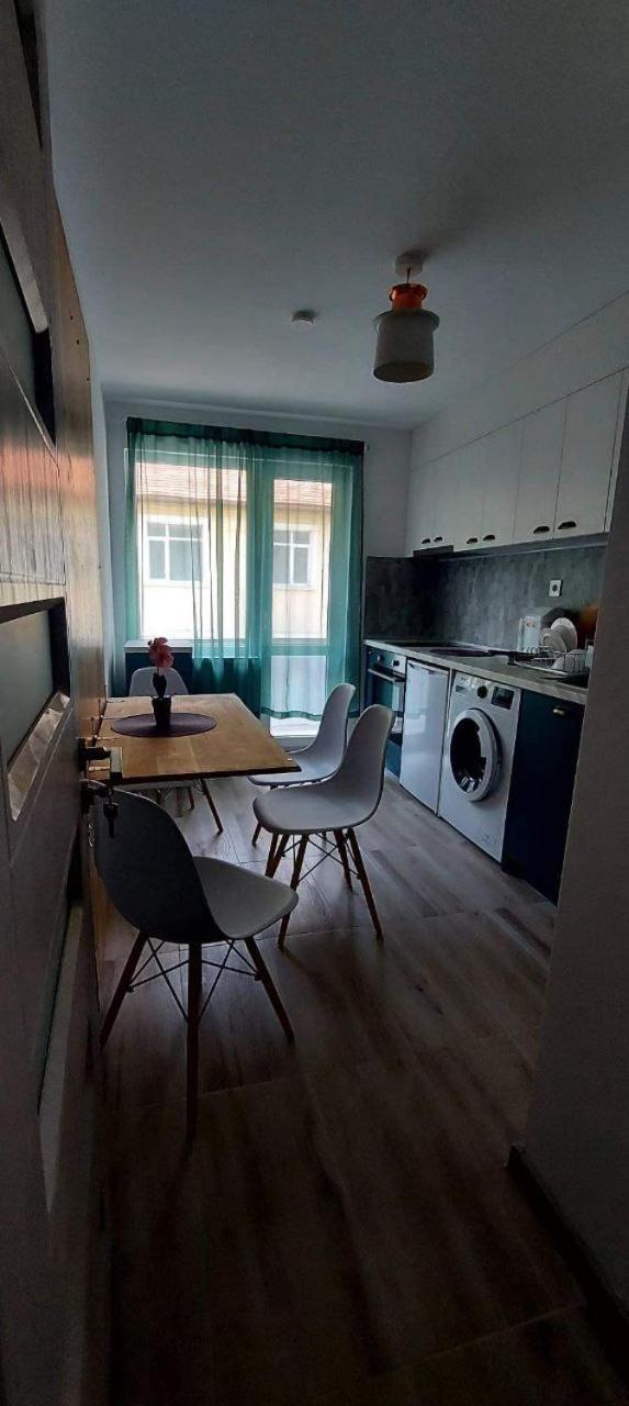Авиа- Бижу В Полите На Царевец Veliko Tarnovo Exterior photo