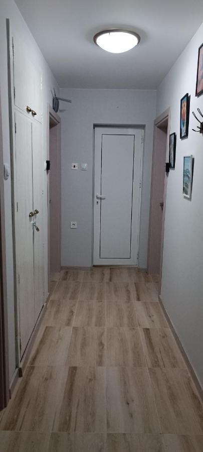 Авиа- Бижу В Полите На Царевец Veliko Tarnovo Exterior photo