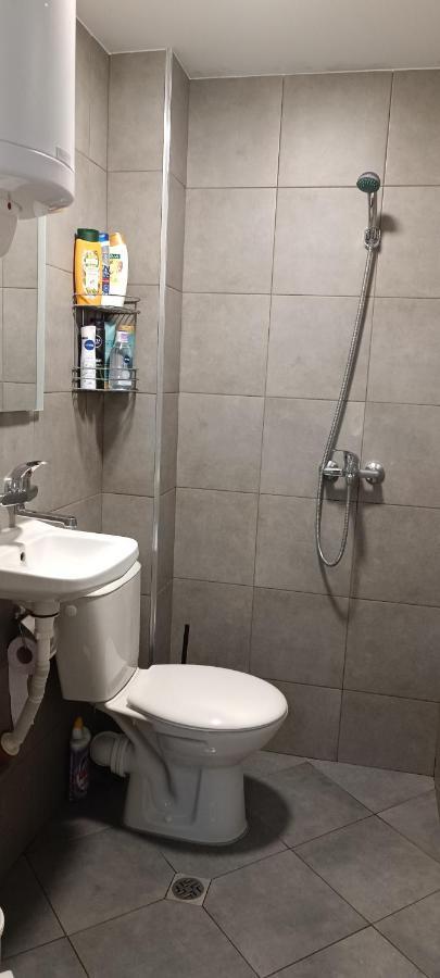 Авиа- Бижу В Полите На Царевец Veliko Tarnovo Exterior photo