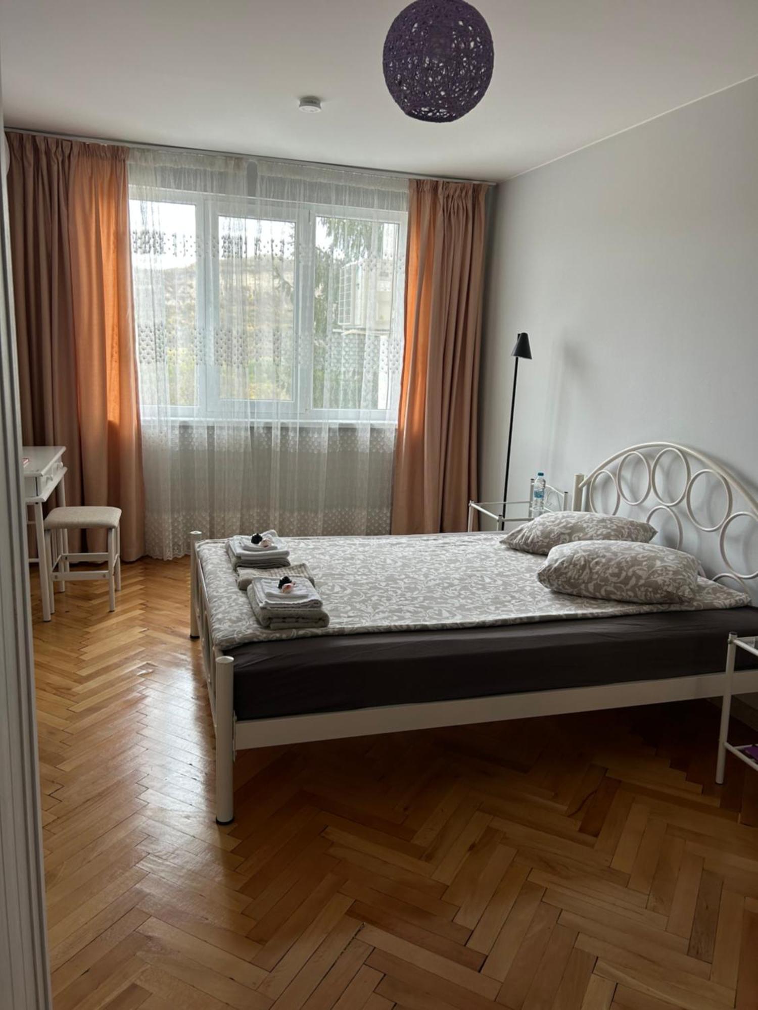 Авиа- Бижу В Полите На Царевец Veliko Tarnovo Exterior photo